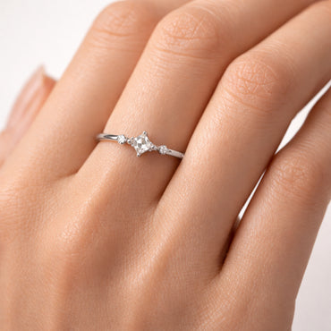 K&Co. Signature Jewellery Evelyn Ring - SILVER