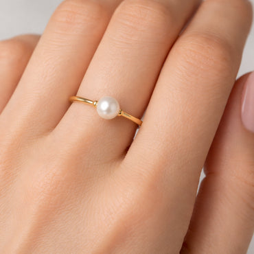 K&Co. Signature Jewellery Erin Pearl Ring - GOLD