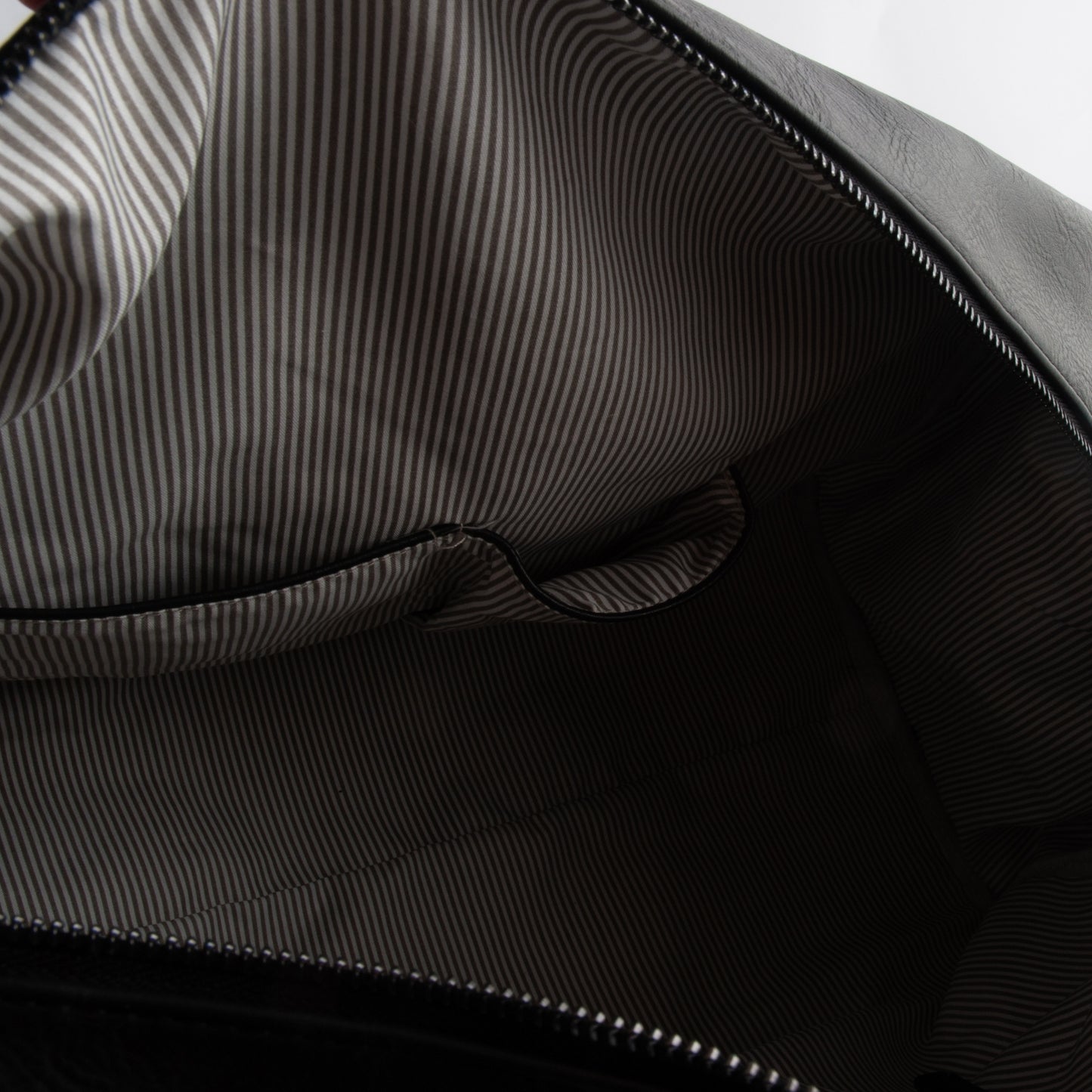 Kaiser Faux Leather Weekender Bag - BLACK