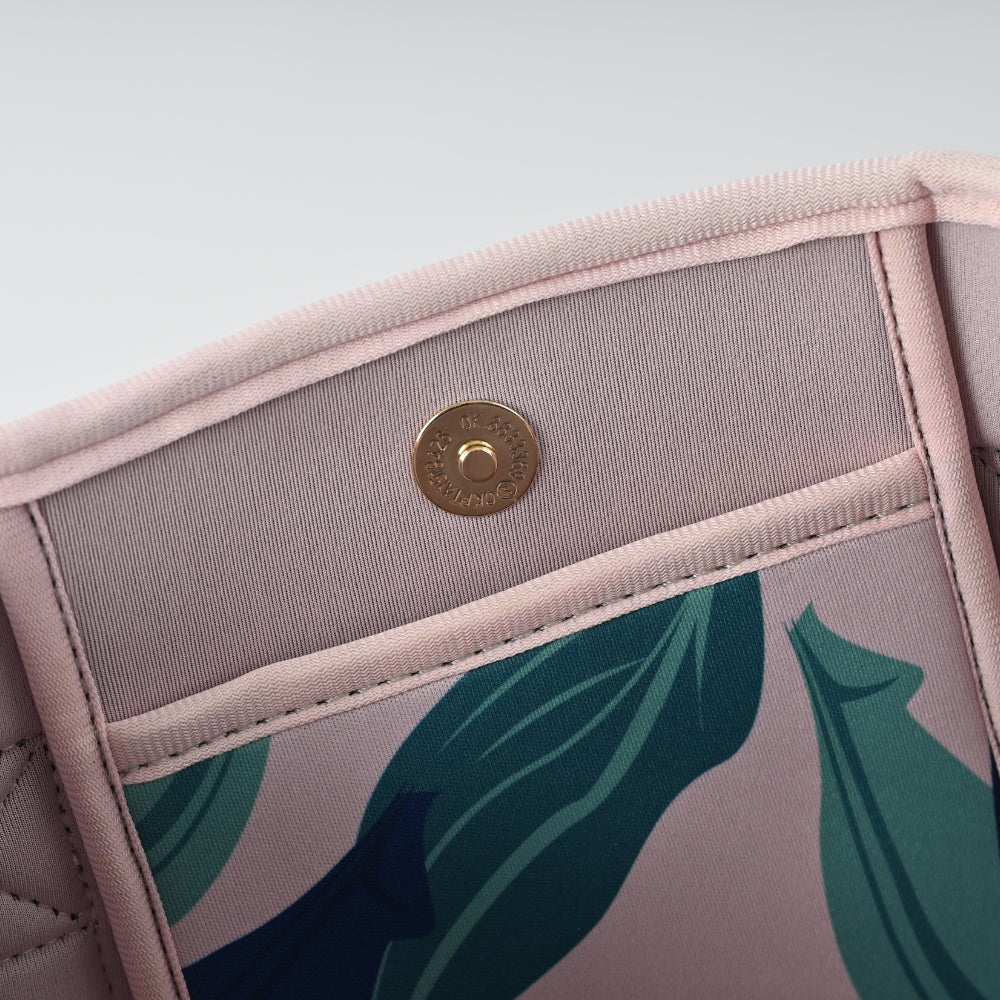 K&Co Sorrento Neoprene Beach Bag - BOLD GUMNUTS