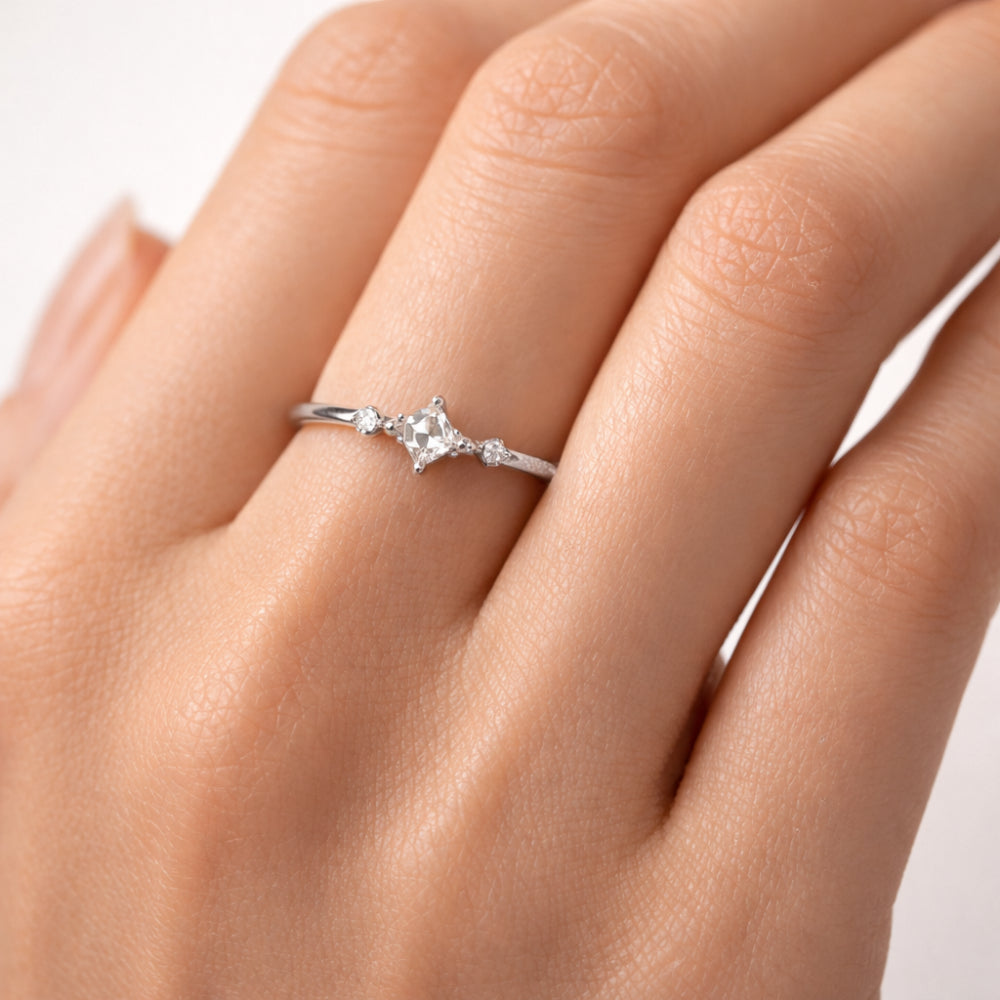 K&Co. Signature Jewellery Evelyn Ring - SILVER