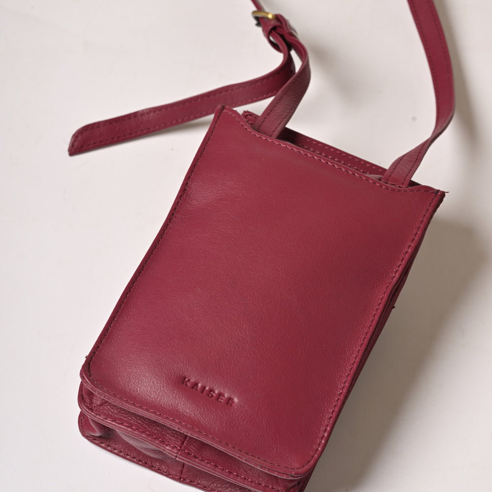 Pamper Leather Phone Bag - BOYSENBERRY