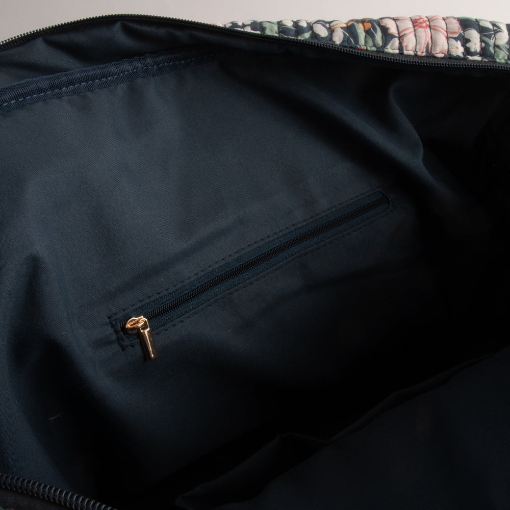 Quilted Overnight Bag - NAVY BLOOM