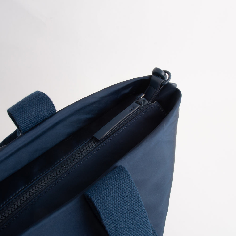 Kaiser Nylon Overnight Bag - NAVY